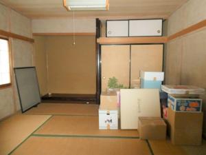 1970s wood house, 20-min walk to station, Shimane
