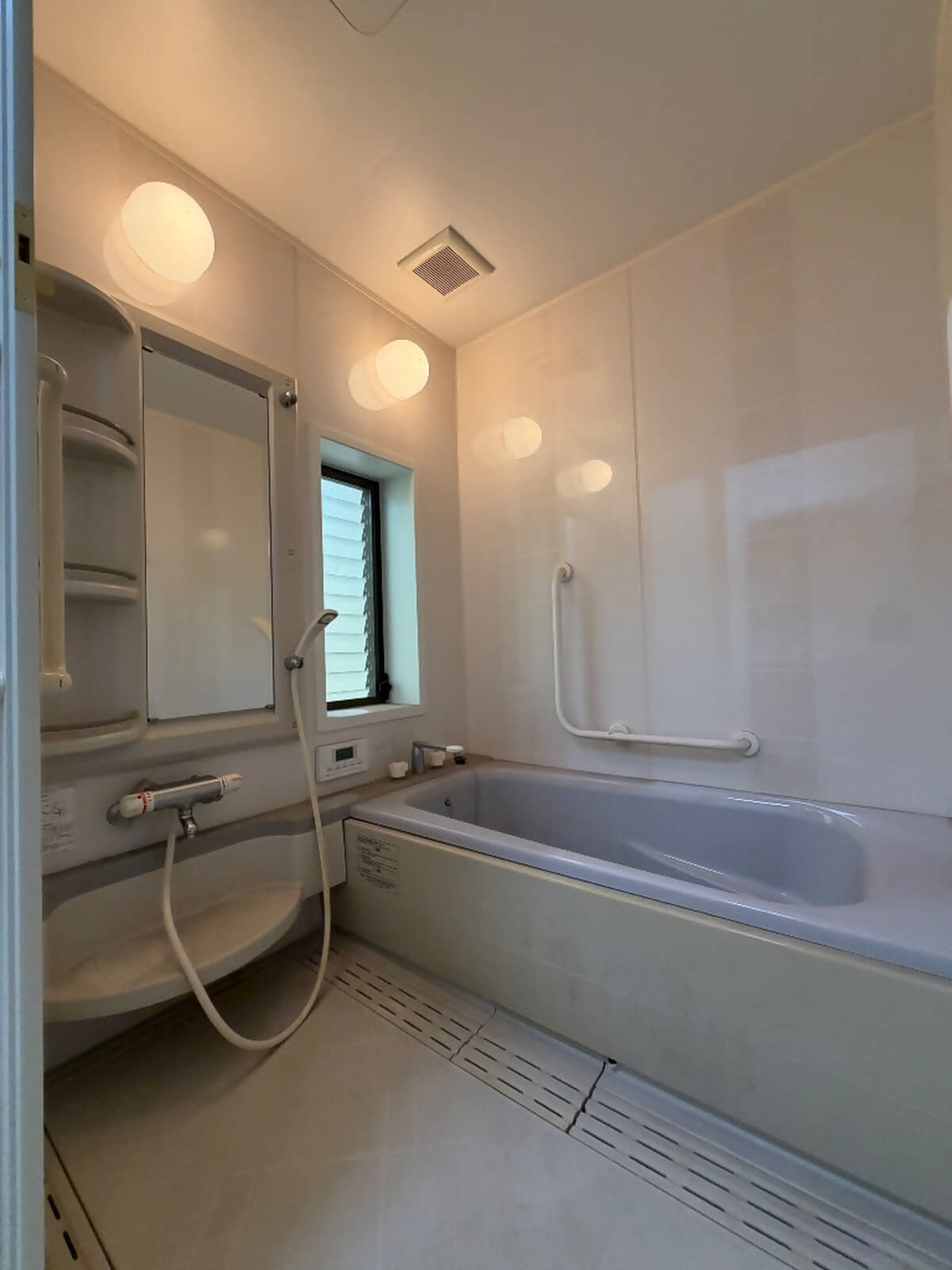 1960s concrete house, 17-min walk to station, Hiroshima