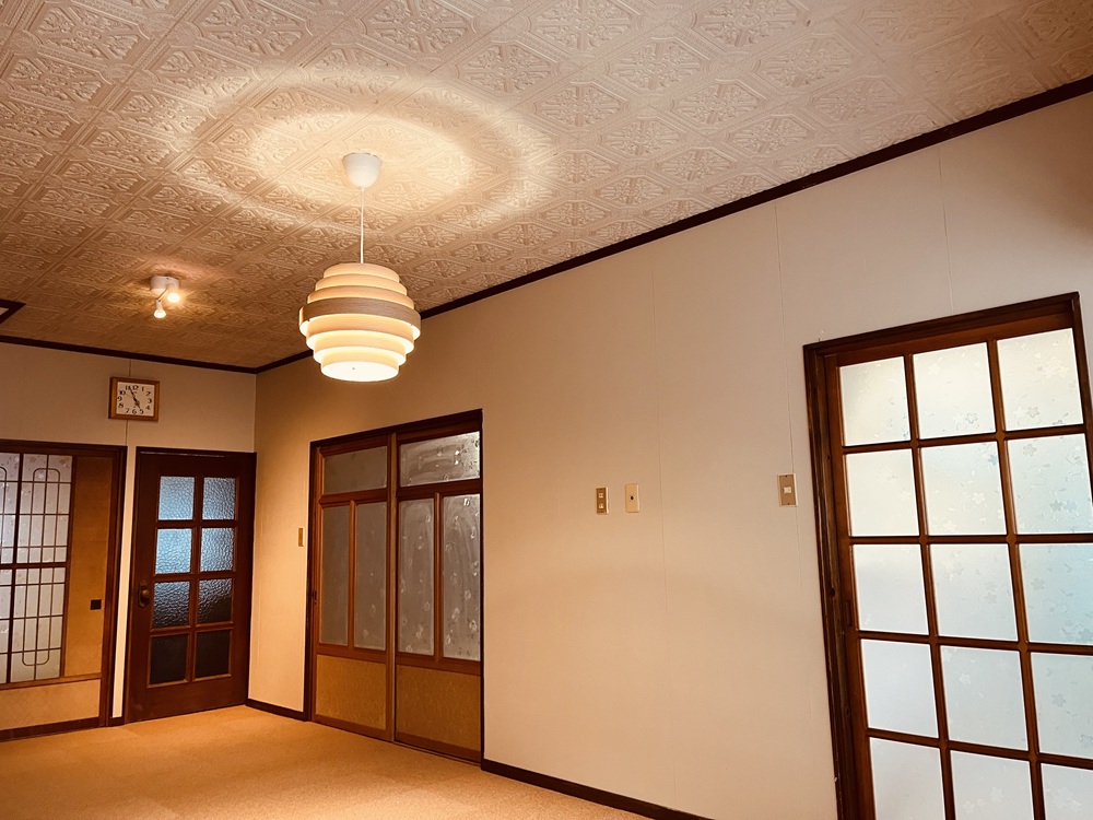 1980s wood house, 9-min walk to station, Iwate