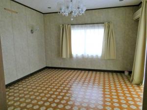 1970s wood house, 20-min walk to station, Shimane