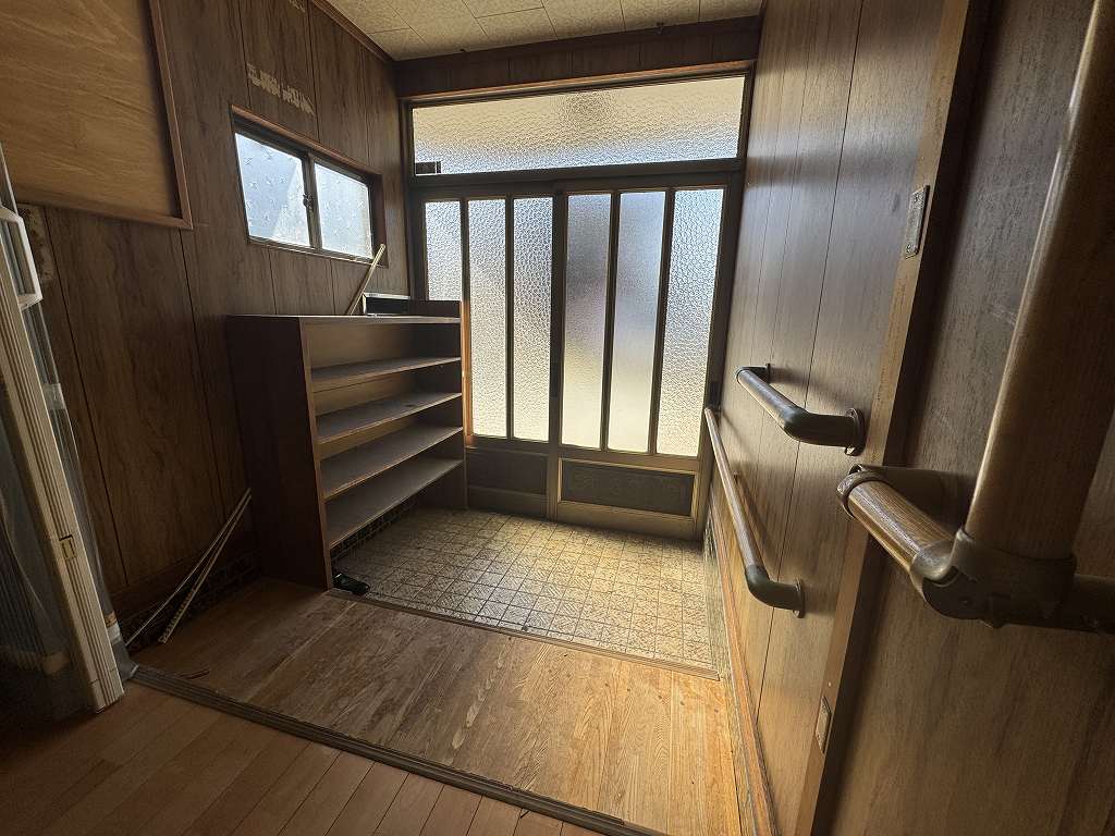 1960s wood house, 11-min walk to station, Nagano