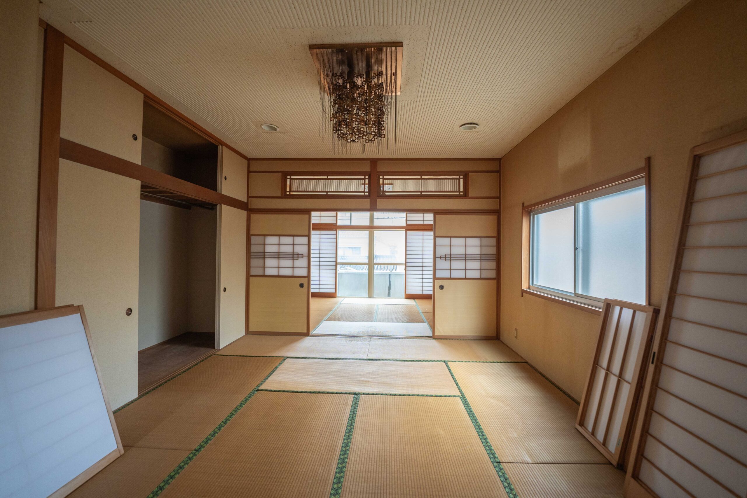 Steel-frame house in Himi