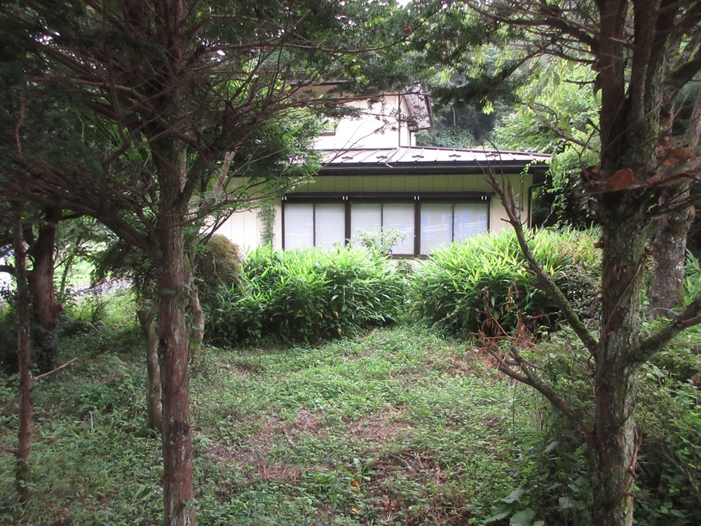 1980s wood house, 12-min walk to station, Iwate