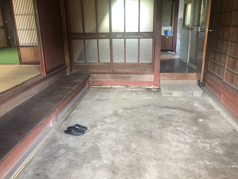 Wood house in Shiga
