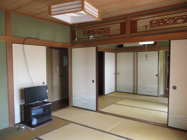 1970s wood house in Higashiichiki, Hioki, farmland, approval needed