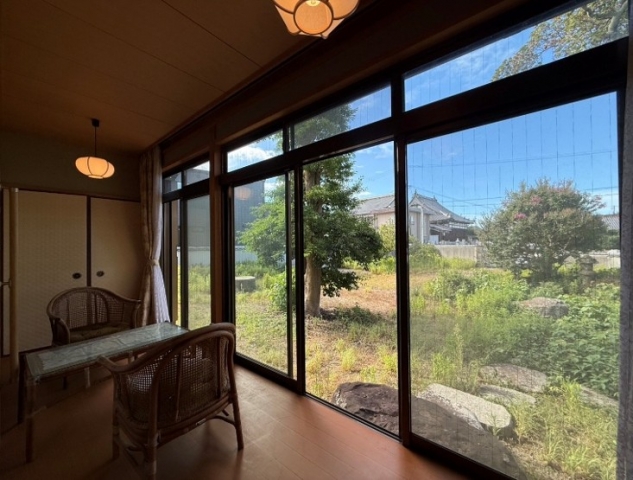 1990s wood house on a large plot in Hyogo