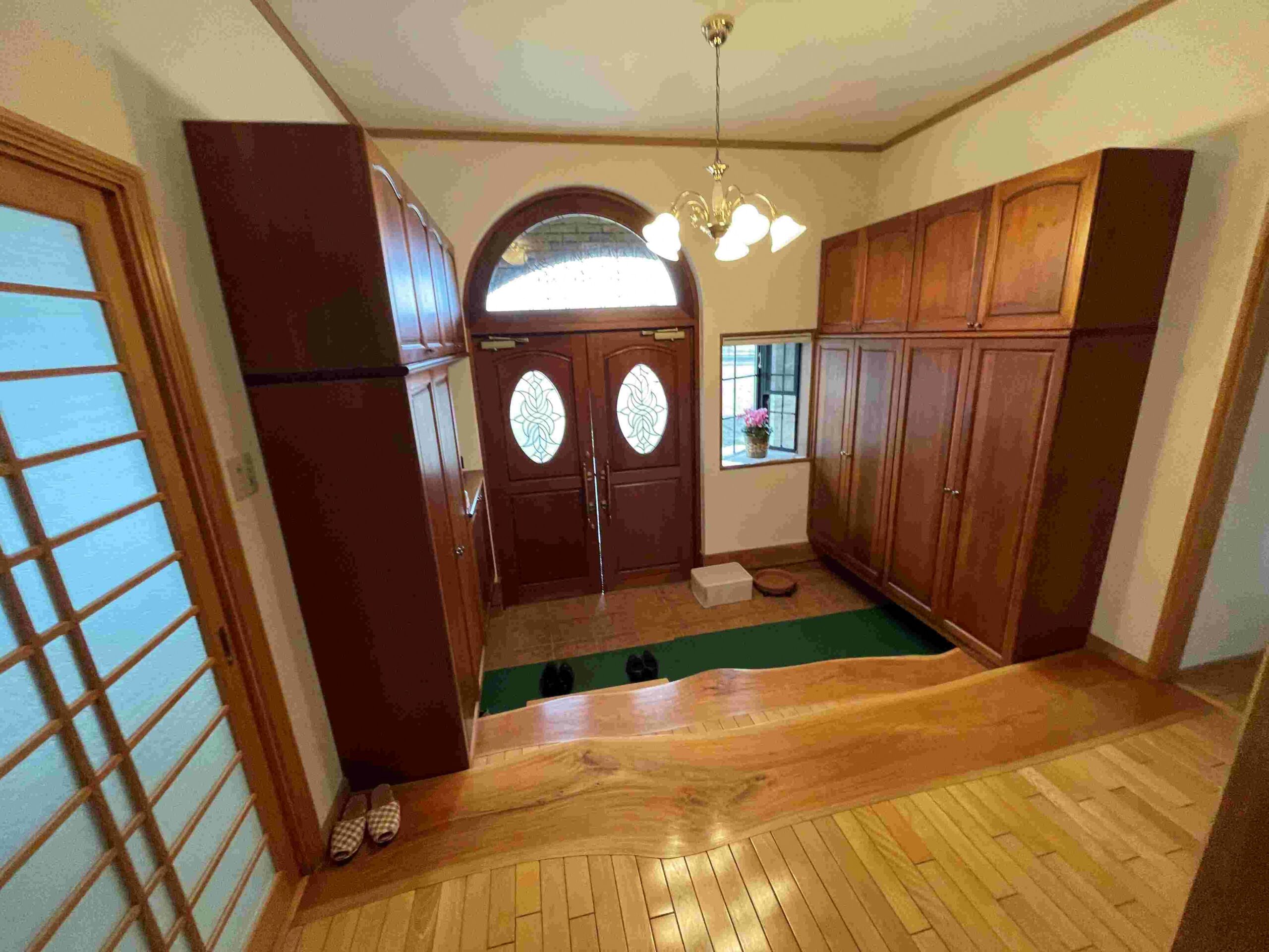 2000s wood house on a large plot in Kitakami