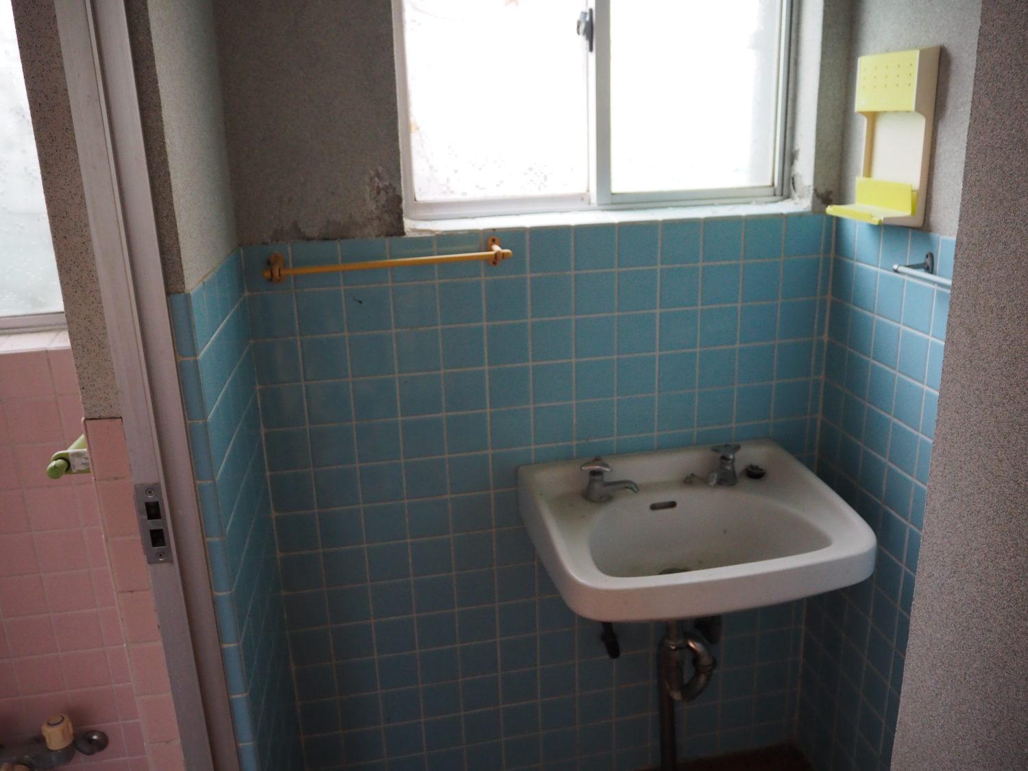 1970s concrete house in Hyogo