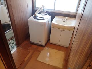 1970s wood house in Oita