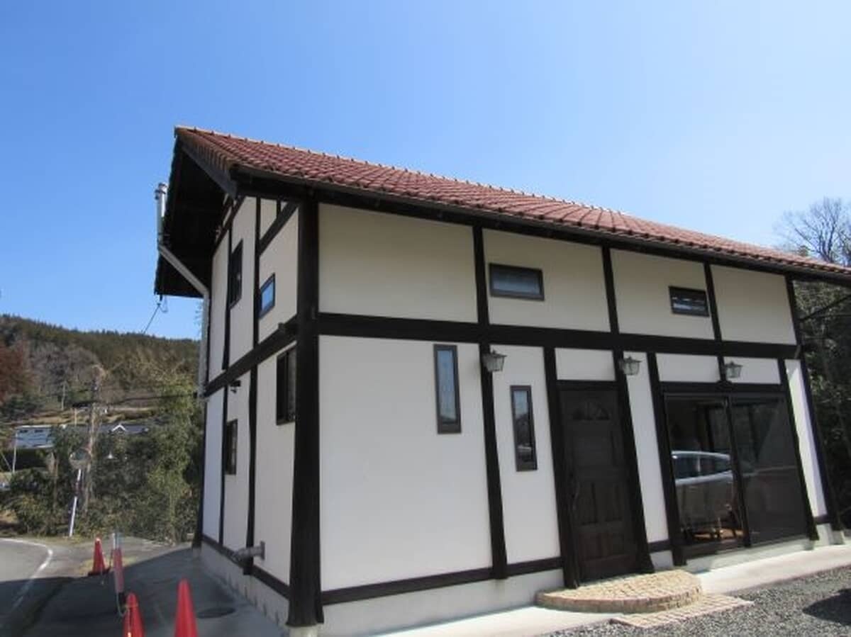 2000s wood house in Hiroshima