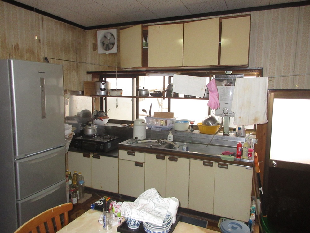 1980s wood house, 12-min walk to station, Iwate