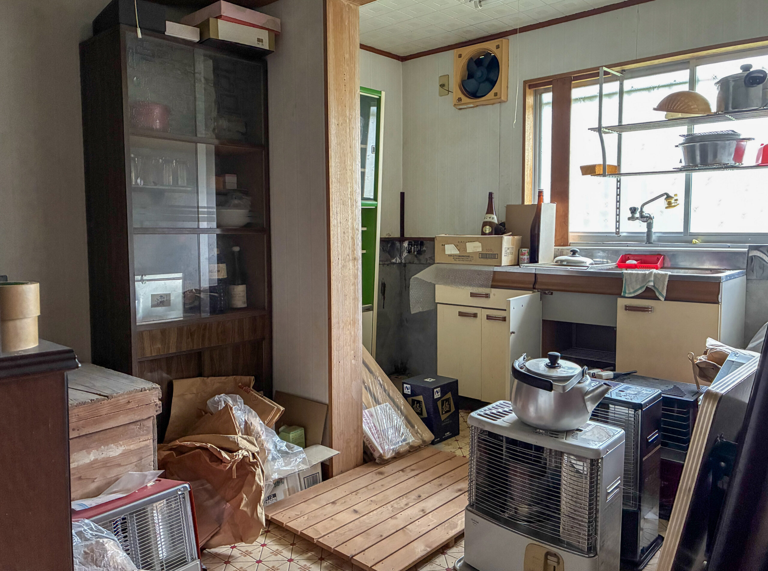 1970s wood house on a large plot in Matsusaka Kahada