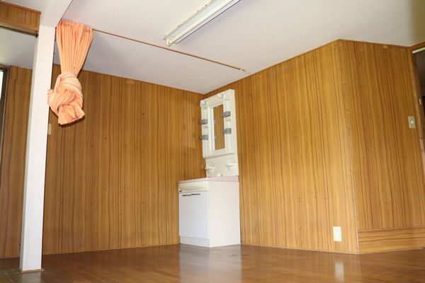 1970s house, 15-min walk to station, Shimane