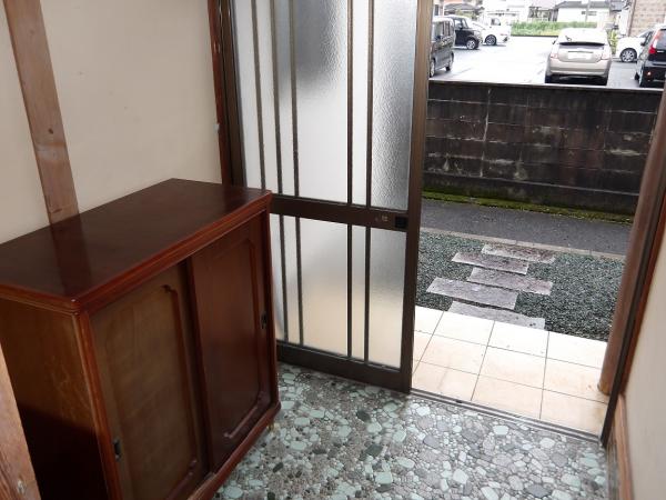 1970s wood house, 5-min walk to station, Ehime