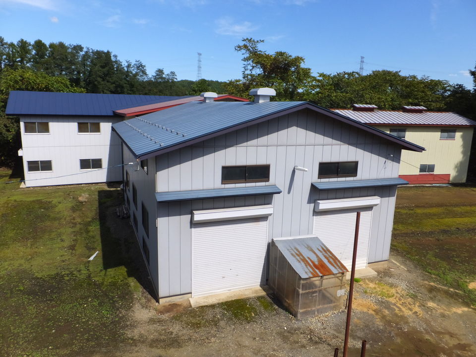 1980s wood house on a large plot in Iwate