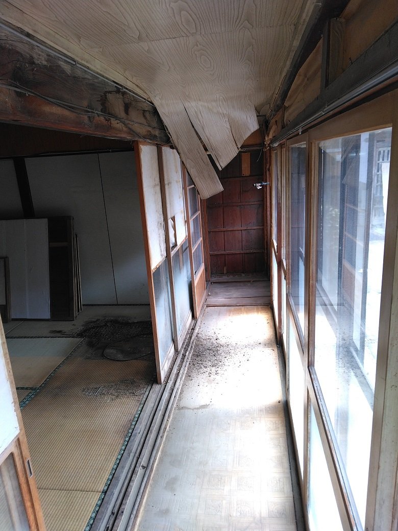 1880s wood house on a large plot in Nagano