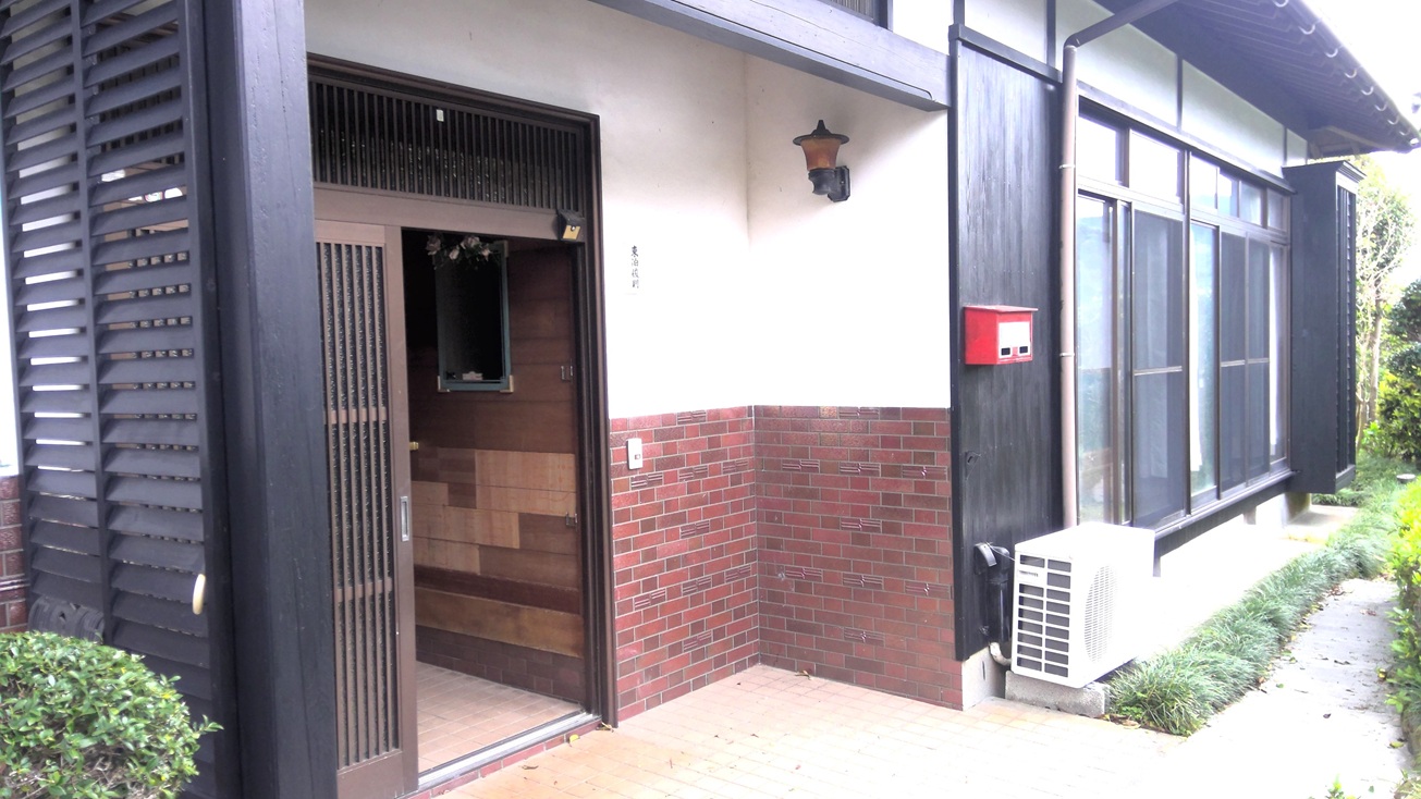 1980s wood house in Uchinoura, Kimotsuki