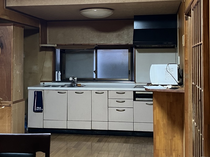 1960s wood house, 11-min walk to station, Tottori