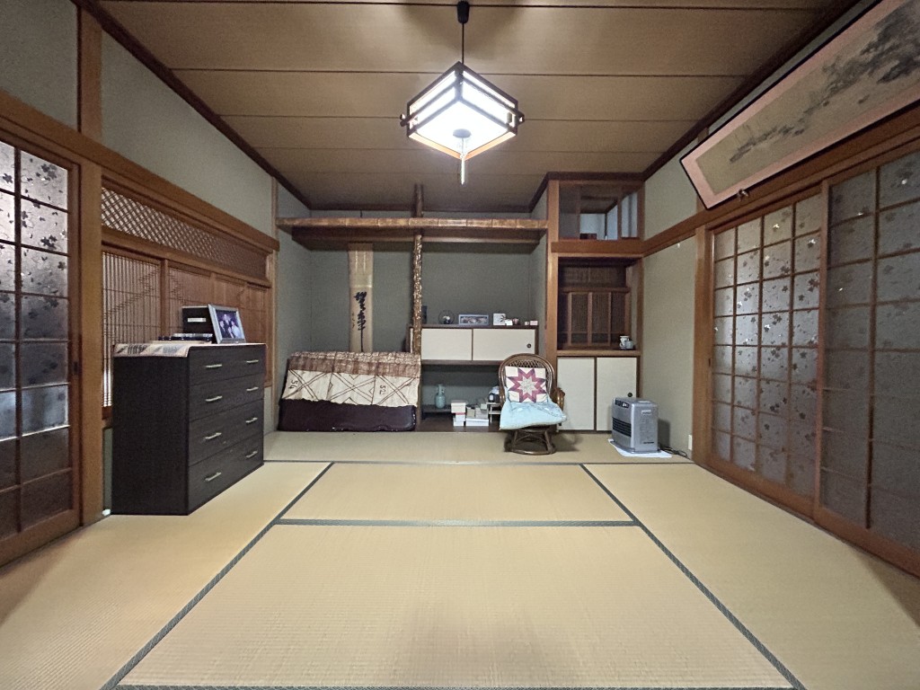 1970s wood house in Ehime