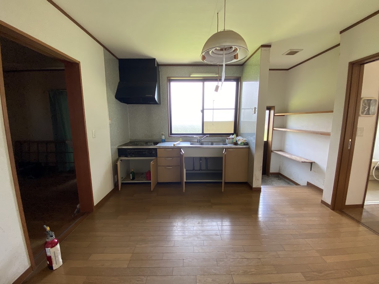 2000s wood house on a large plot in Toyama