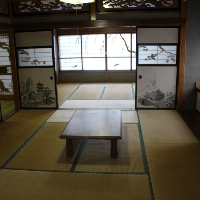 1970s wood house on a large plot in Aomori