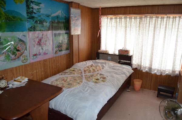 1980s wood house with outbuildings in Hyogo