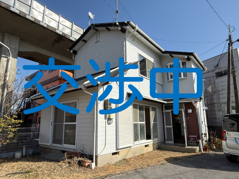 Wood house in Aki