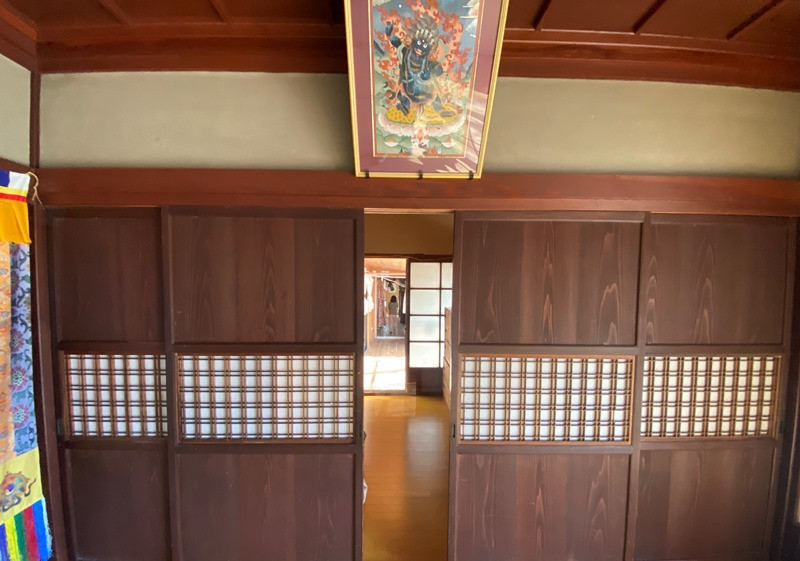 Wood house with storehouses in Nagano