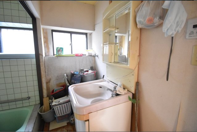 1990s wood house in Hamada, Kanoya, farmland, approval needed