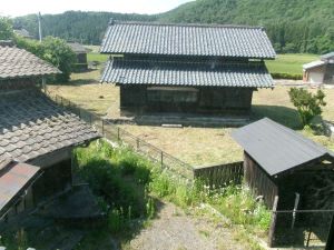 1890s wood house with storehouses in Niigata
