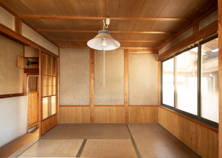 1970s wood house in Matsusaka Kahada