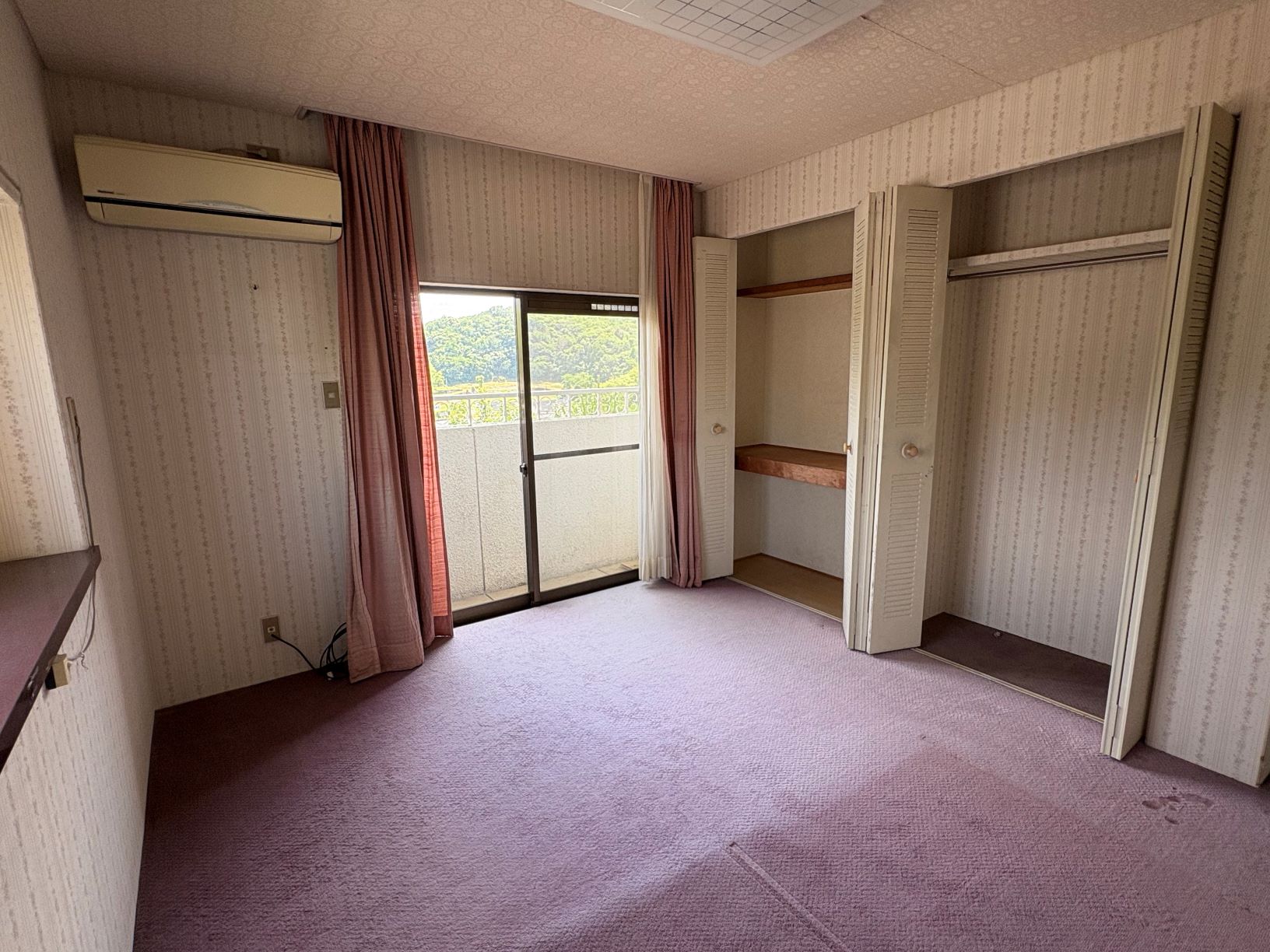 A-136 Elevated location with excellent views and calm atmosphere