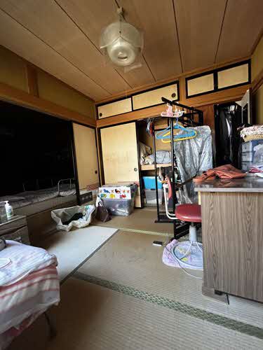 1950s wood house on a large plot in Iwate