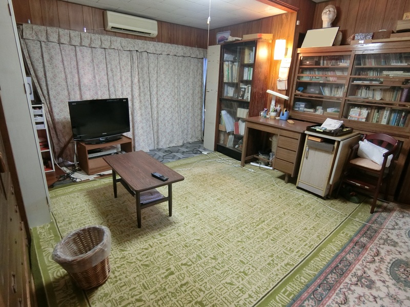 1960s wood house in Kochi
