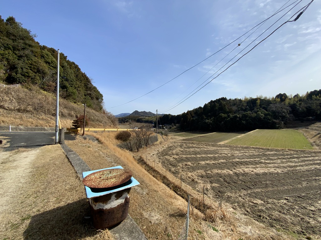 1970s wood house on a large plot in Yamaguchi