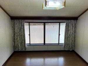 Gero Akiya Bank [Hagihara 054]: 8M yen, Move-in Ready, Near Station, Along National Road - Perfect for Relocation