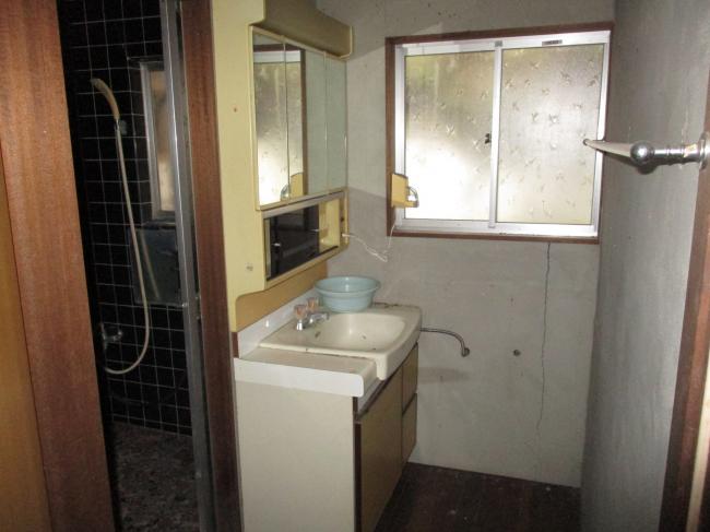 1960s wood house in Okayama
