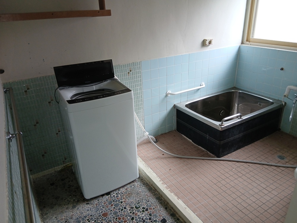 1960s wood house, 11-min walk to station, Iwate