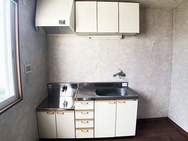 1990s wood house, 7-min walk to station, Aomori