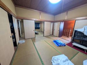 1960s wood house, 1-min walk to station, Shimane