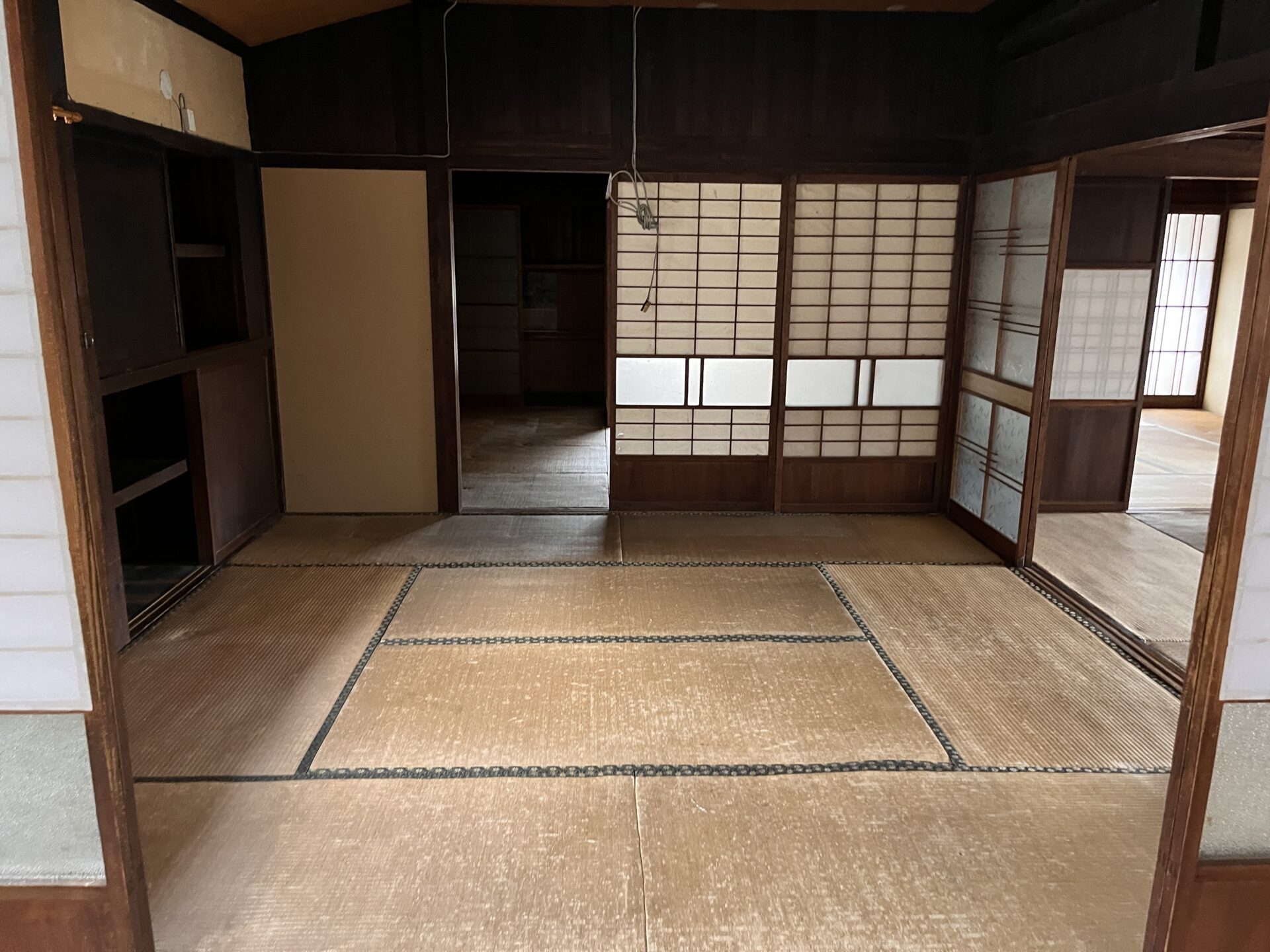 1950s wood house on a large plot in Shizuoka