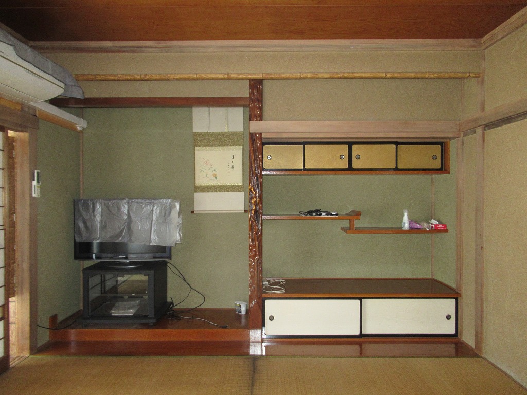 1970s wood house in Nagano