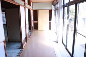 1970s wood house, 19-min walk to station, Miyagi
