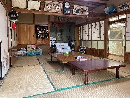 1960s wood house on a large plot in Shiromoto, Kinko