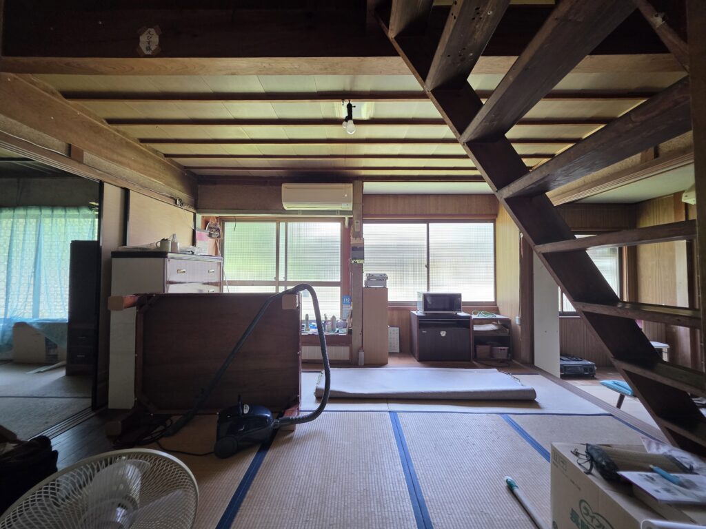 1960s wood house near the coast in Tango, Kyotango