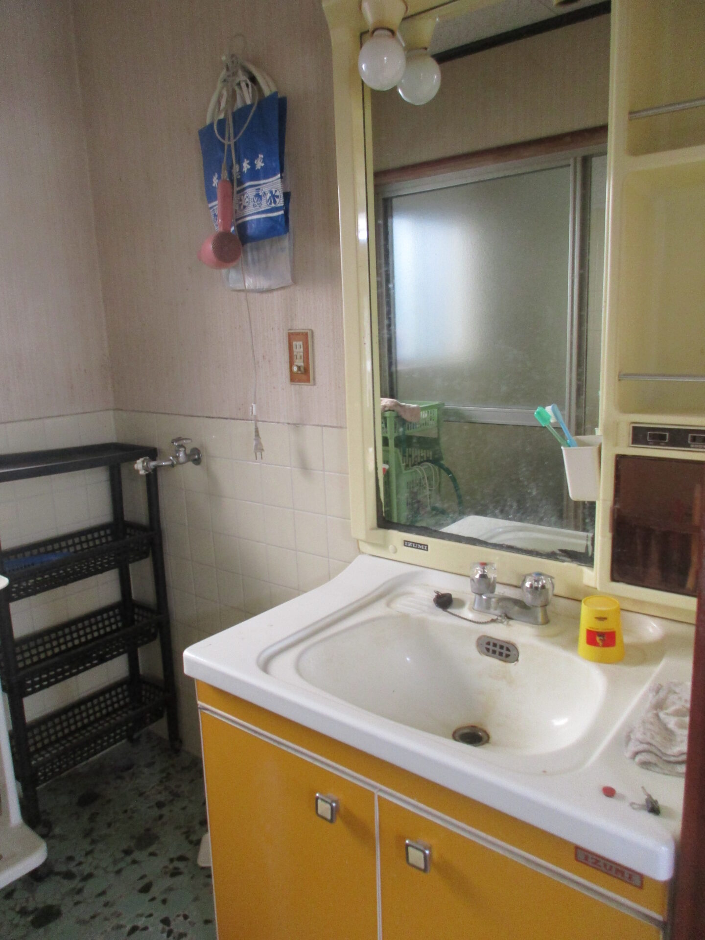 1930s wood house, 1-min walk to station, Shizuoka
