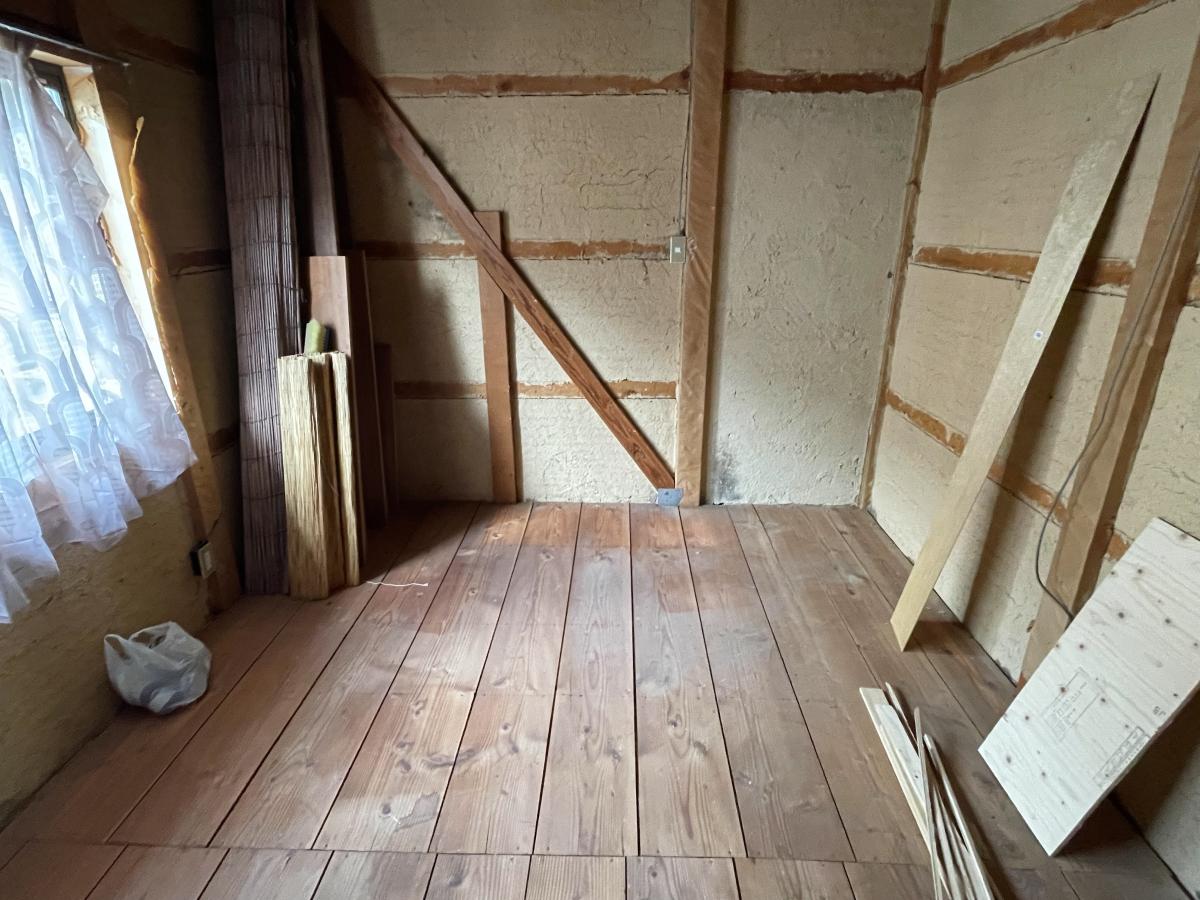 1980s wood house in Yosano, Kyoto, farmland, approval needed