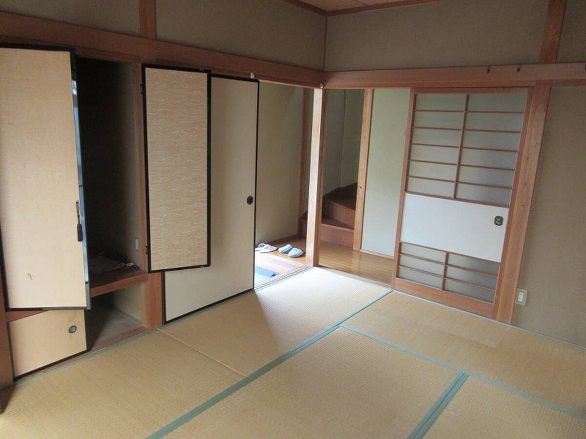 1980s wood house, 9-min walk to station, Hiroshima