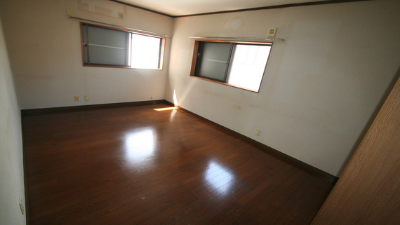 1990s wood house, 8-min walk to station, Wakayama