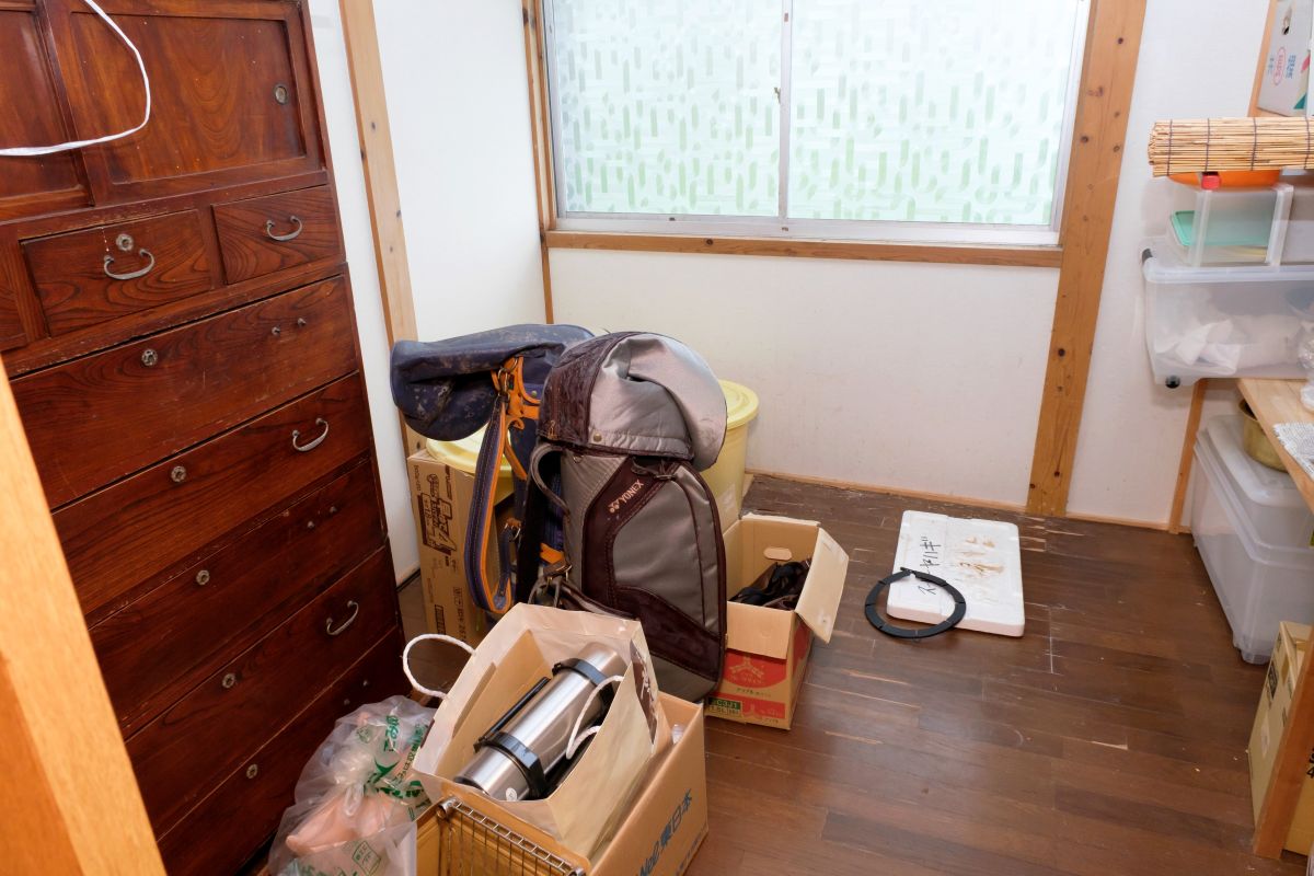 1970s wood house, 17-min walk to station, Yamagata